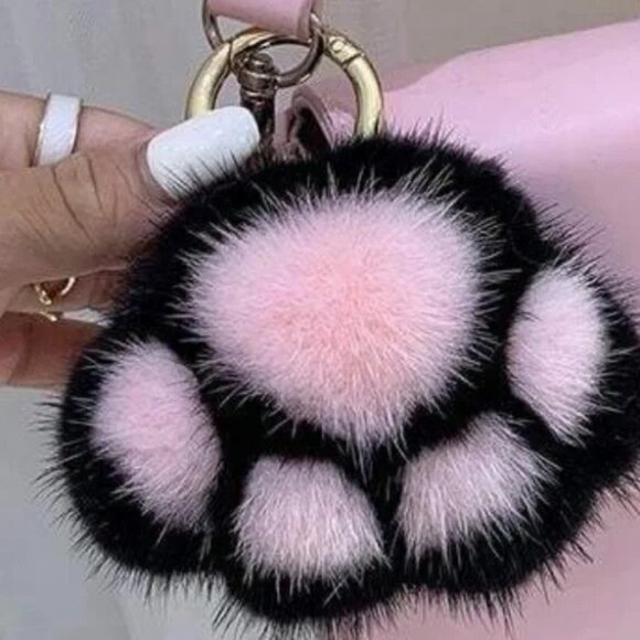 2/$30 Fluffy Paw Print Keychain & Bag Charm Mink Faux Fur Pink/Black NWT - Picture 3 of 6